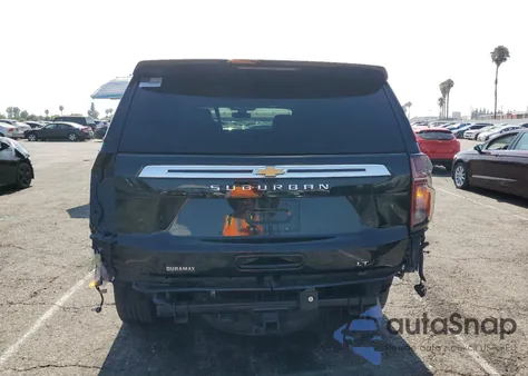 2022 Chevrolet Suburban C1500 Lt z USA, uszkodzony, nr VIN 1GNSCCKT1NR305591